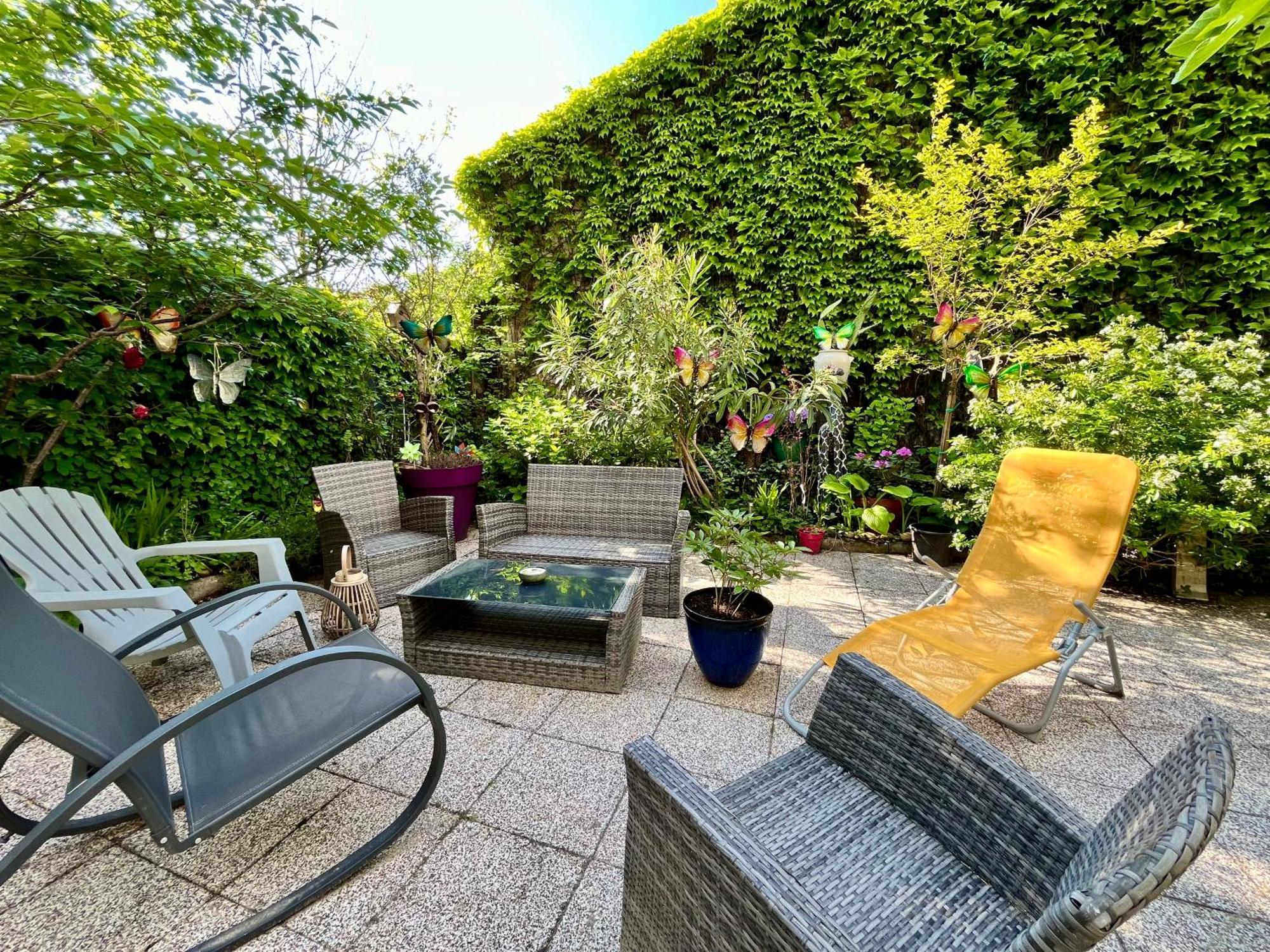 La Casa, Acces Terrasse De L'Etablissement Apartman Rives  Kültér fotó